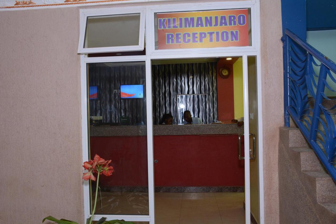 Kilimanjaro Inn Kampala Exterior photo